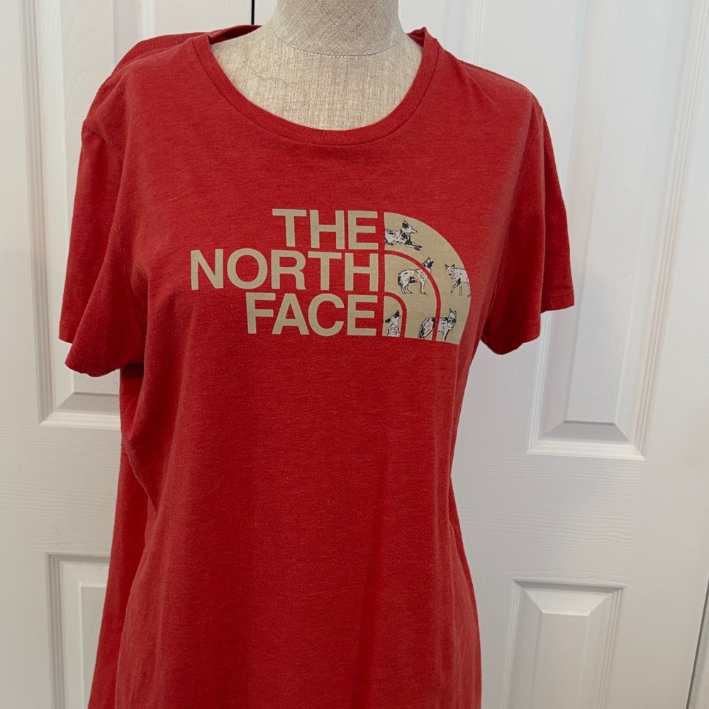 The North Face Unisex Red Short-Sleeve Logo Tee with Tan Graphic